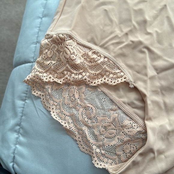 NWT light control high waisted brief shape wear. M - Picture 5 of 8